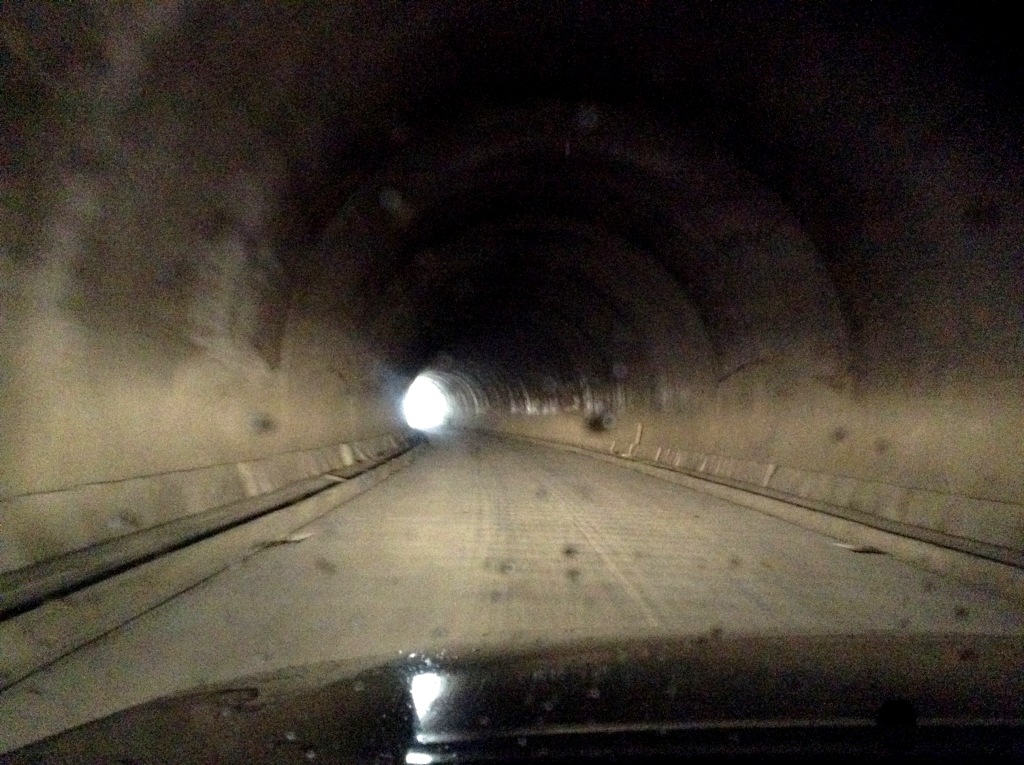 Tunnel-No-03.jpg