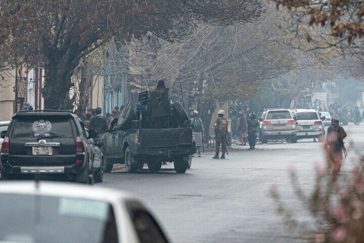 <p>Taliban security forces arrive at the site of an attack at Shahr-e-naw which is city’s one of main commercial areas in Kabul on December 12, 2022.— AFP</p>