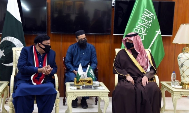 Saudi Interior Minister Prince Abdulaziz bin Saud bin Naif calls on Pakistani counterpart, Sheikh Rashid. — Photo courtesy: Radio Pakistan