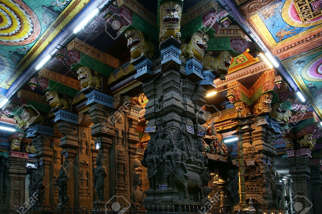 11335975-la-sculpture-religion-traditionnelle-hindoue-a-l-int%C3%A9rieur-de-meenakshi-temple-hindou-%C3%A0-madurai-tami.jpg