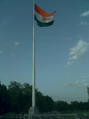 RajivGandhiMemorialIndianFlag.jpg