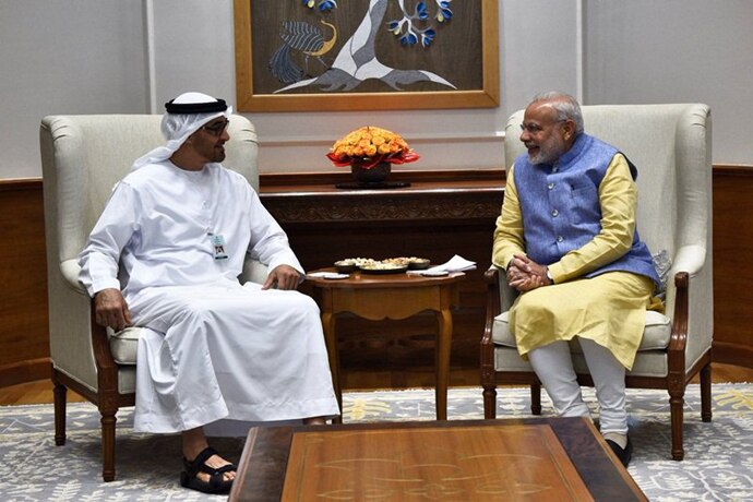 abudhabi-modi2_012817052857.jpg