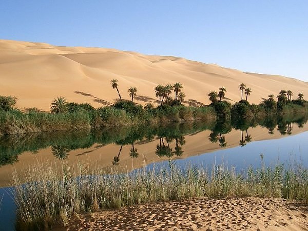 Ubari-Oasis-in-Libya_Beautiful-landscape_1001.jpg