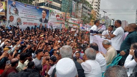 BNP leaders and activists on Friday gather in front of the party office in Nayapaltan to bring out a black flag procession. Photo: Joynal Abedin Shishir