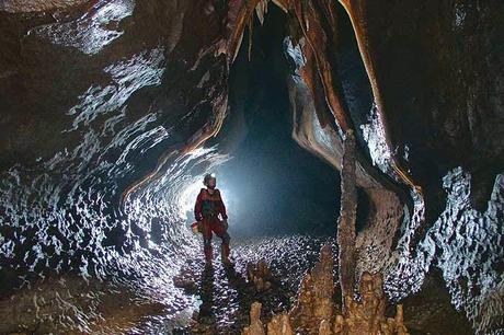 mawsmai-cave-in-meghalaya-L-UWvkhb.jpeg