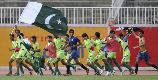 Pakistan-U16-celebrate-SAFF-U16-Cup-final-win-AFP-Photo.jpg