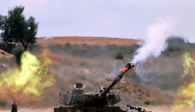 IDF tank on the Gaza border during Operation Protective Edge, 2014.