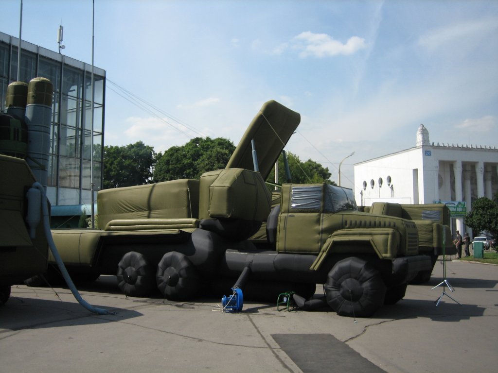 Dummy_S-300_vehicles.jpg