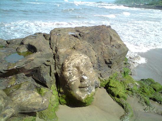 image-of-a-face-carved.jpg