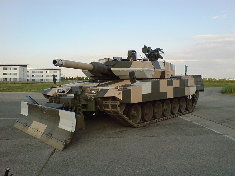 800px-Leo2_PSO_front.jpg