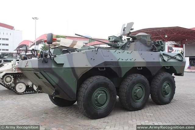 Anoa-2_6x6_armoured_personnel_carrier_LCT20_turret_Pindad_IndoDefence_2014_Jakarta_Indonesia_640_001.jpg