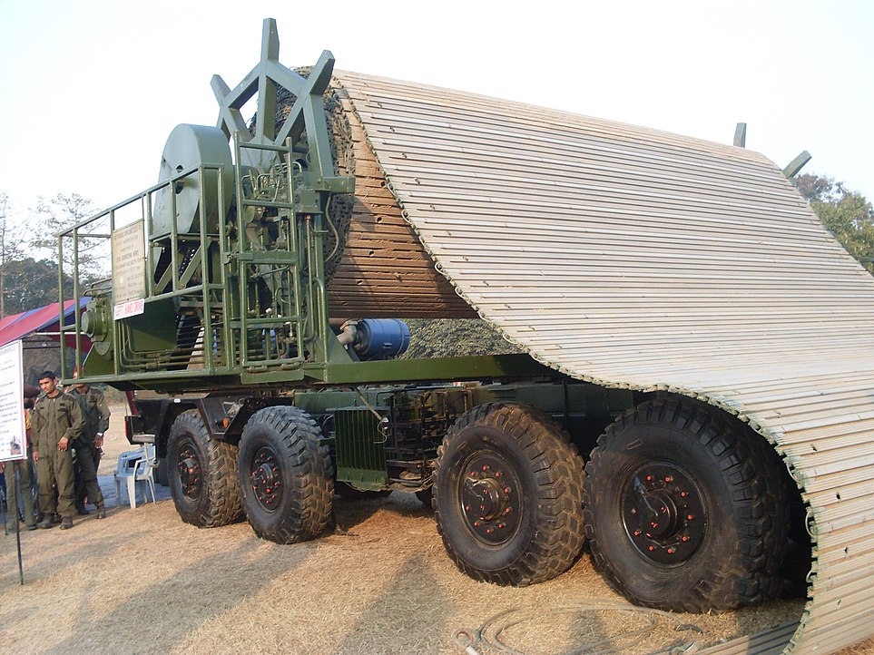 963px-Indian_Folding-Road_Laying_System.jpg