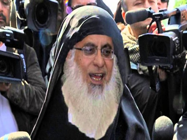 Molana_ABdul_Aziz_in_Burqa_PKxqLgv.jpg