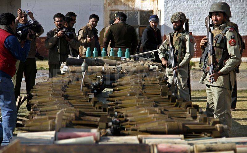 fc-recovers-huge-cache-of-arms-explosives-in-chaghi-1444643001-4288.jpg