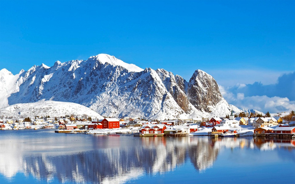 fishing-village-of-lofoten-islands.jpg