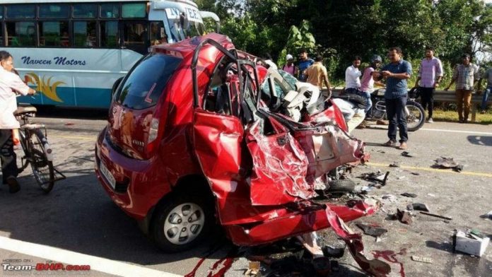 Tata-Nano-accident-696x392.jpg