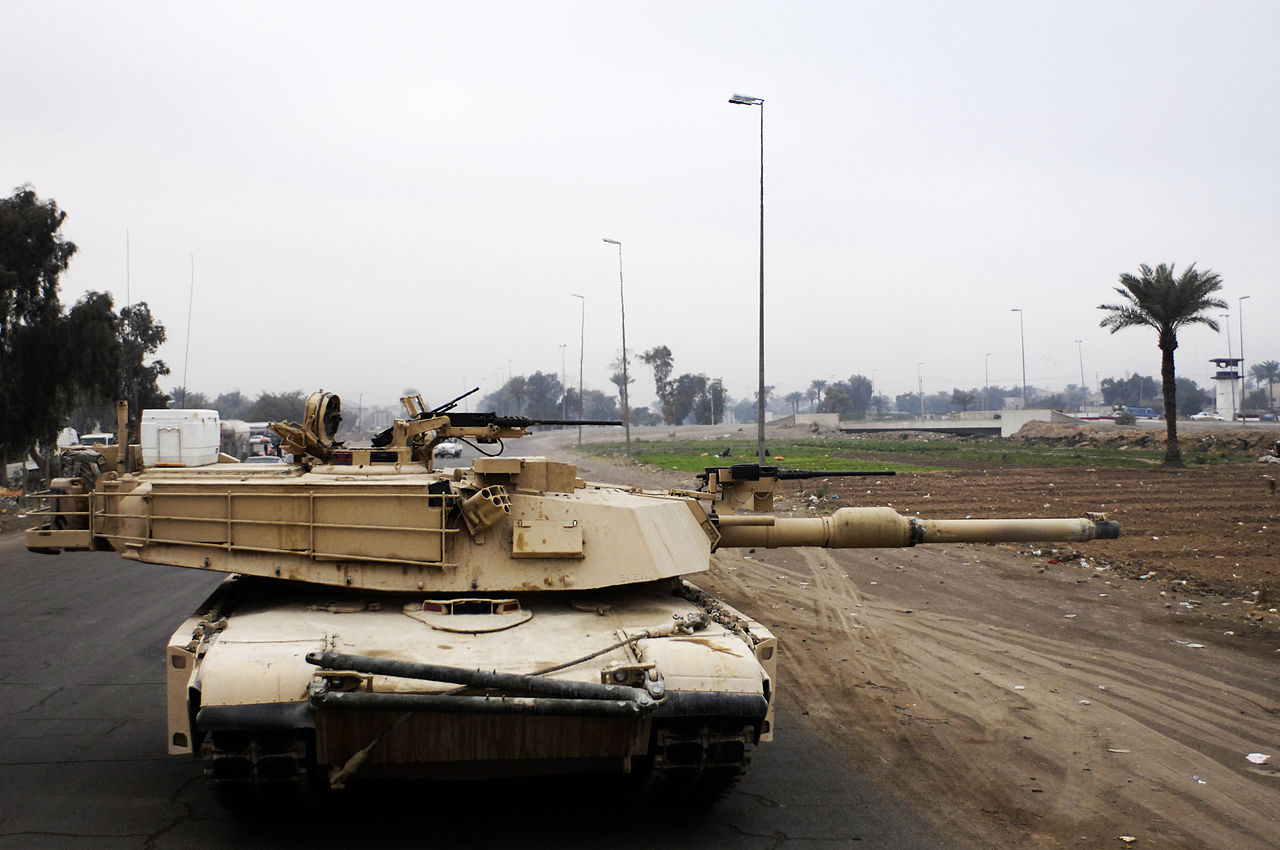 1280px-M1A1_Abrams_with_Integrated_Management_System_new_Tank_Urban_Survivability_Kit_Dec._2007.jpg