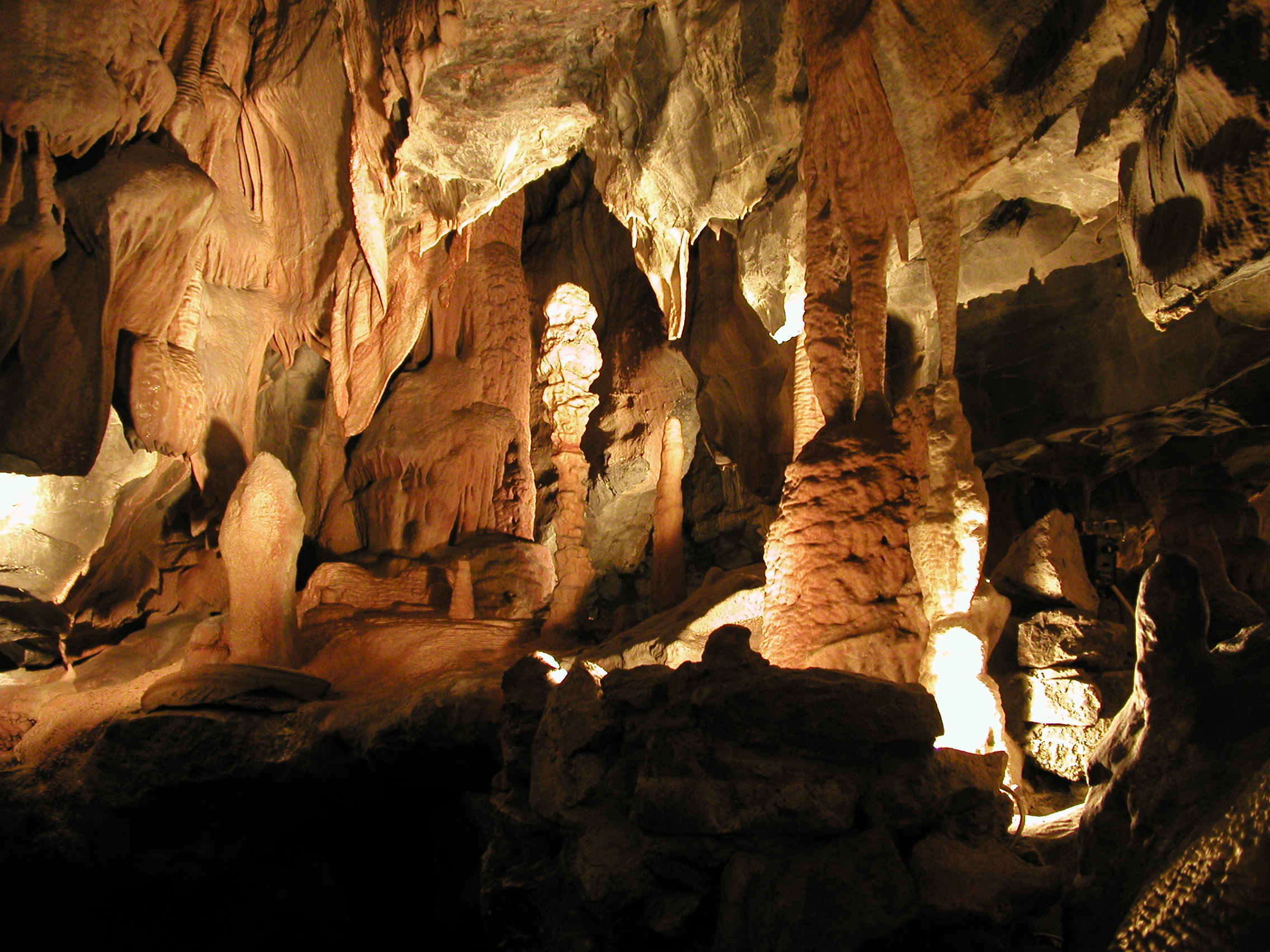 meghalaya-mawsmai-caves.jpg