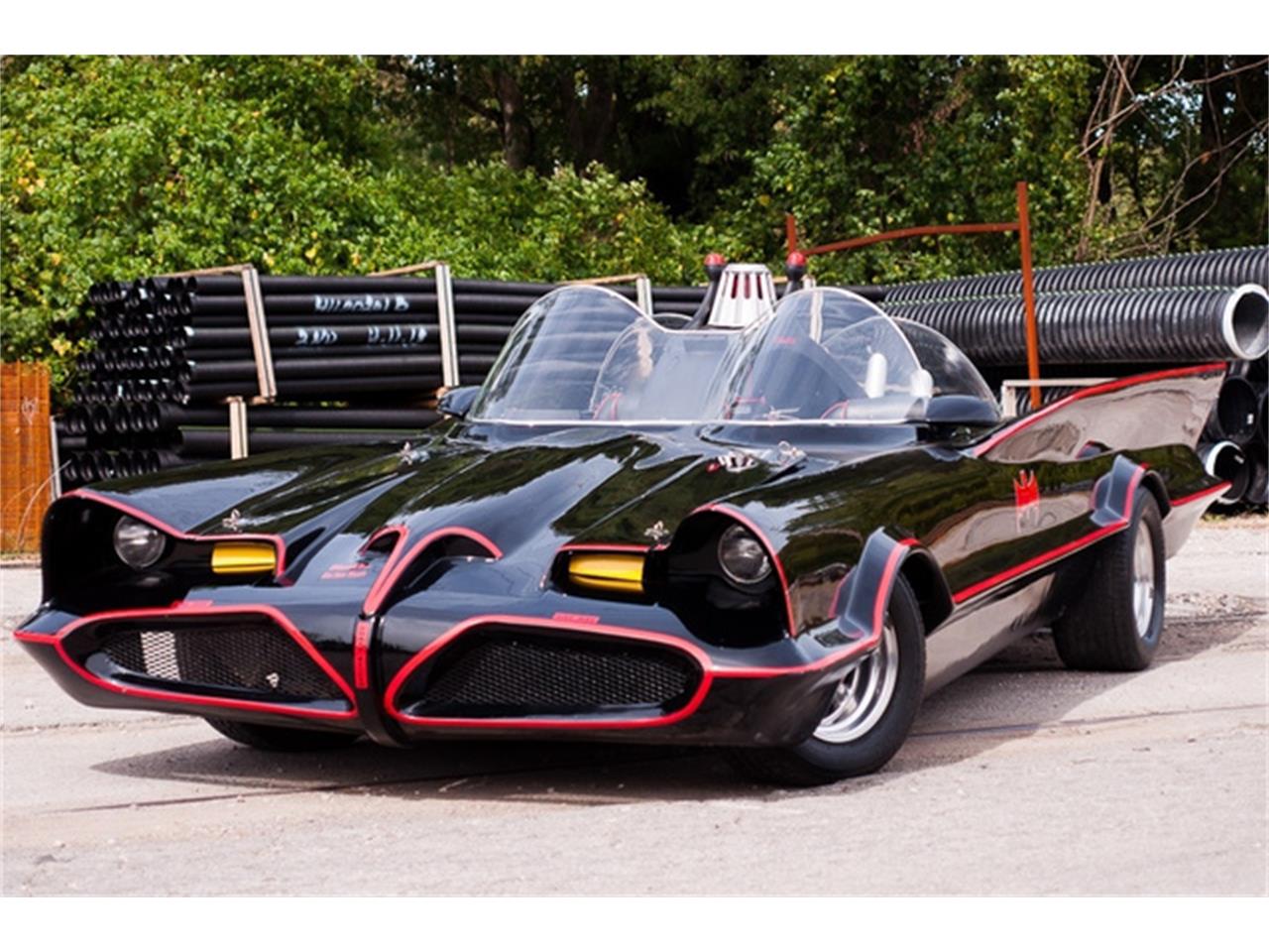 18352064-1966-custom-batmobile-std.jpg