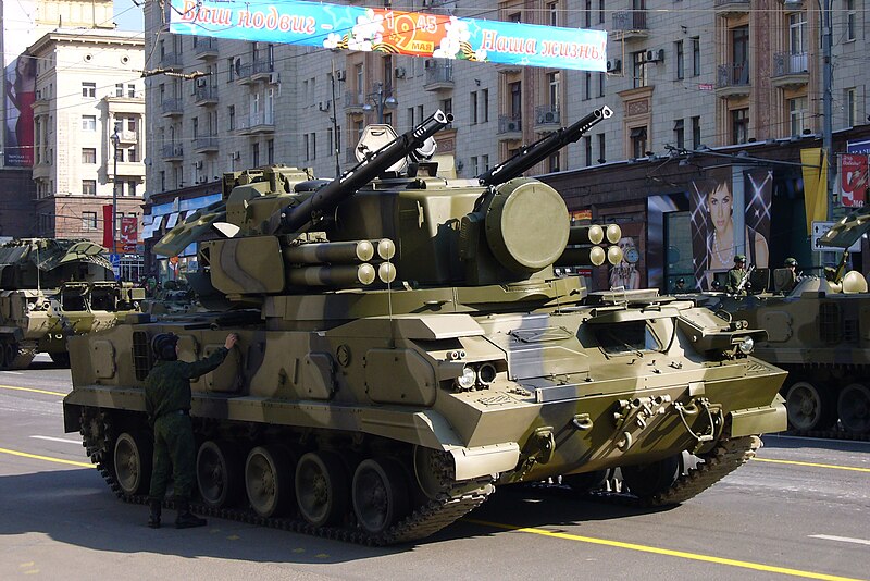 800px-VDay_Parade_Rehearsal_Moscow03.jpg