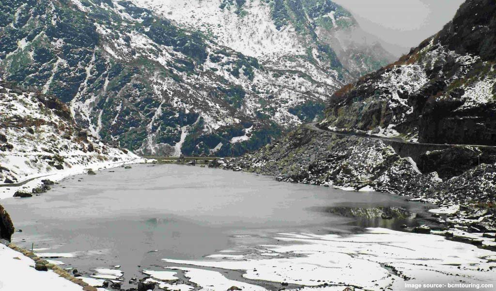 Cholamu-Lake-Sikkim.jpg