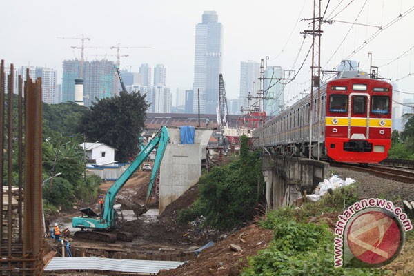 20170303antarafoto-pembangunan-rel-ganda-ddt-jatinegara-jakarta-030317-rn-9.jpg