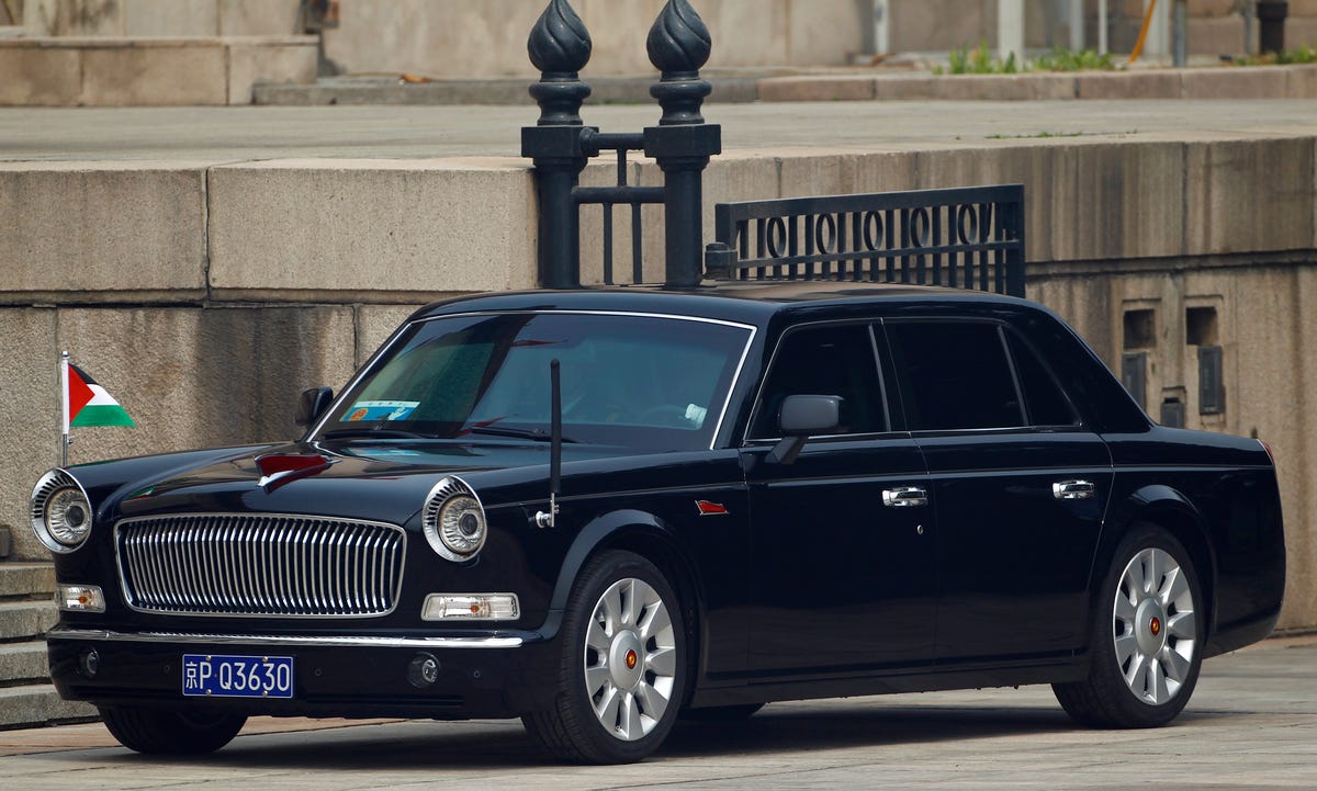 hongqi%20limo.jpg