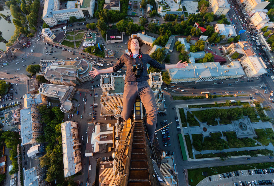 russian-daredevils-skywalk.jpg