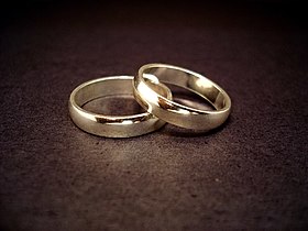 280px-Wedding_rings.jpg