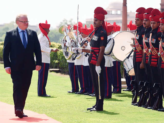 ceremonial-reception-at-the-defence-ministry.jpg