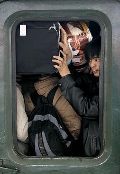 crowded_train_stations_in_china_22.jpg