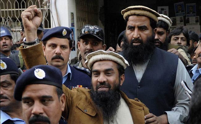 zaki-ur-rehman-lakhvi_650x400_41426239641.jpg