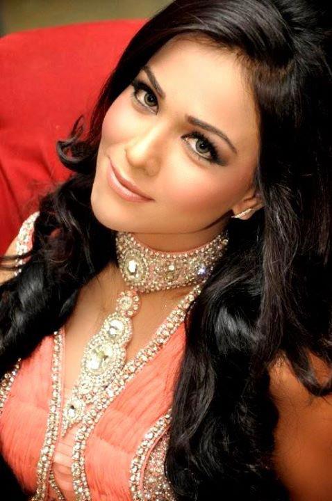 Top-Model-Humaima-Abbasi-Biography-0016.jpg