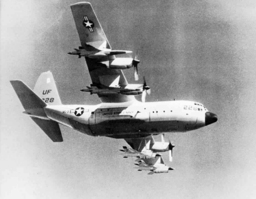 DC-130A_VC-3_in_flight_with_BQM-34s_1972.jpg