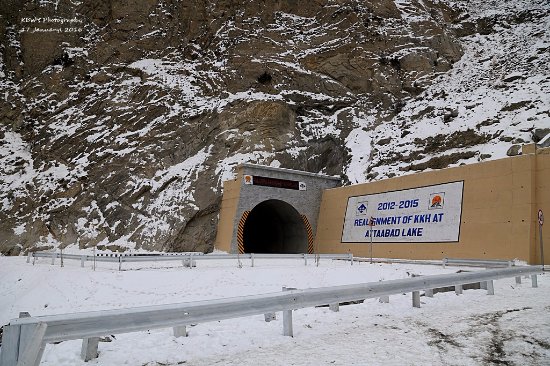 kkh-tunnel-near-attabad.jpg