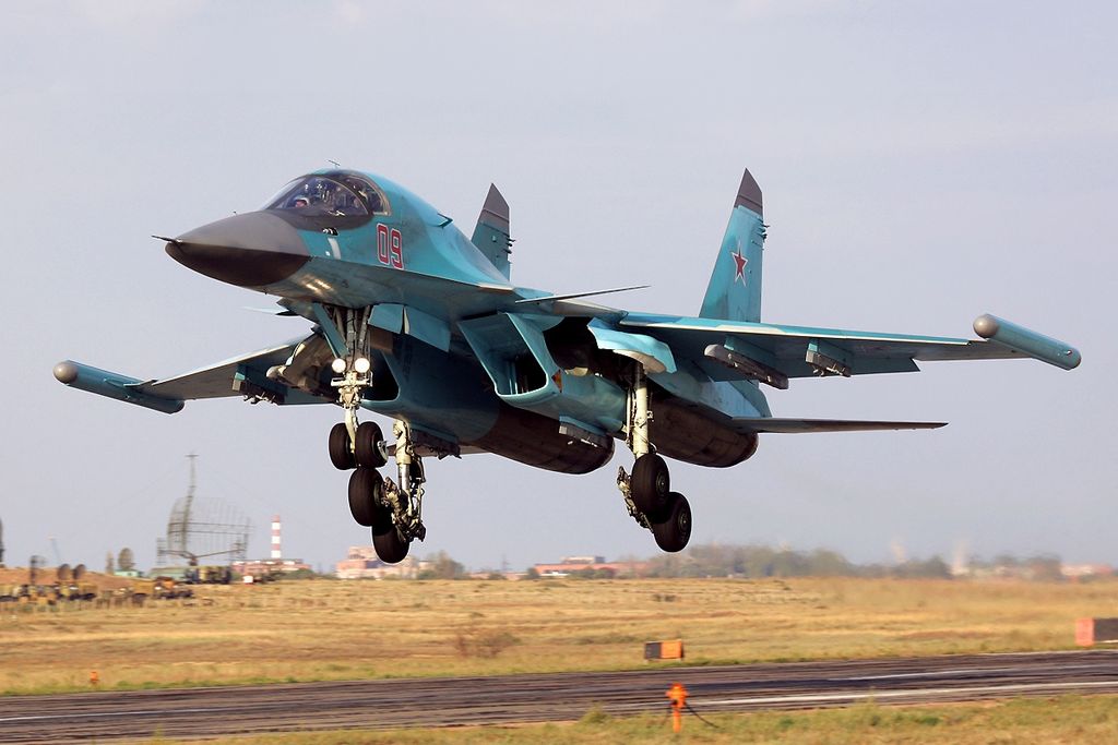 1024px-Sukhoi_Su-34_%2809_RED%29.jpg