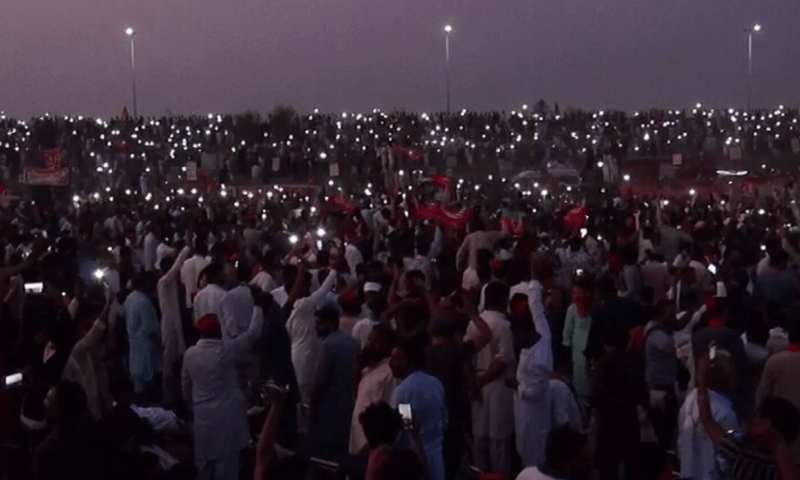 Darkness at the venue for the PTI’s power show in Lahore on Saturday. — DawnNewsTV