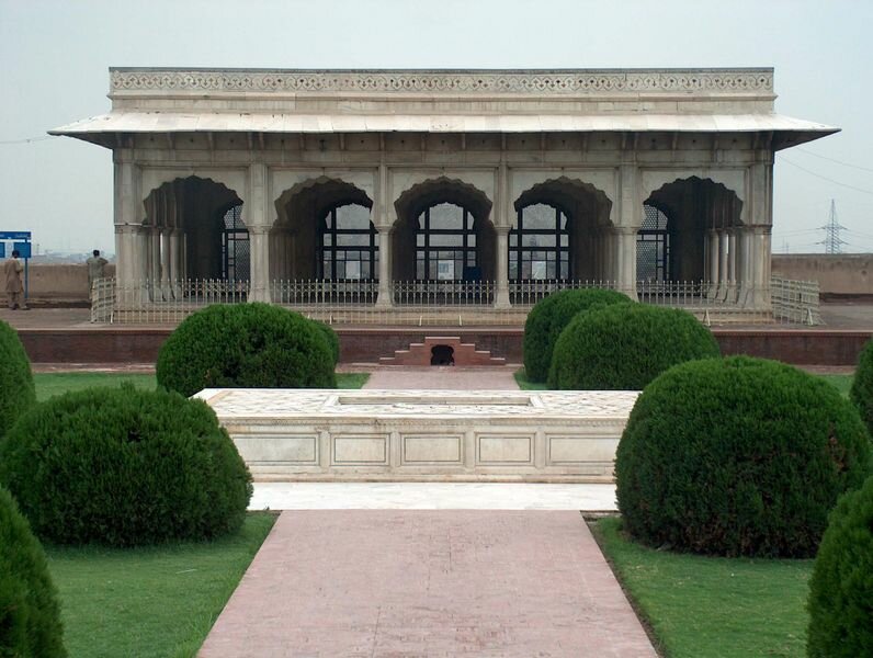 The_Lahore_Fort.jpg