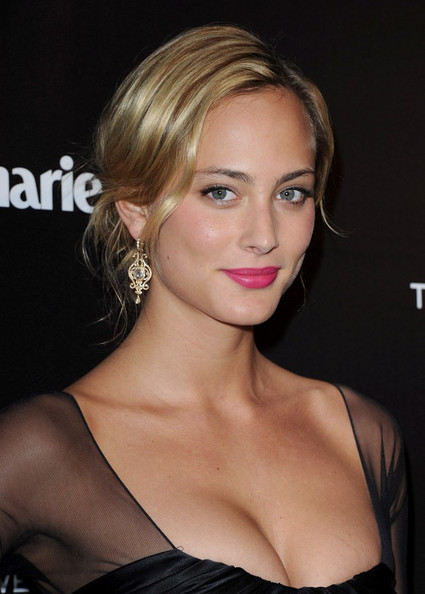 873203929-Nora_Arnezeder_Weinstein_Company_2012_Golden_322jfKmDuiNl.jpg