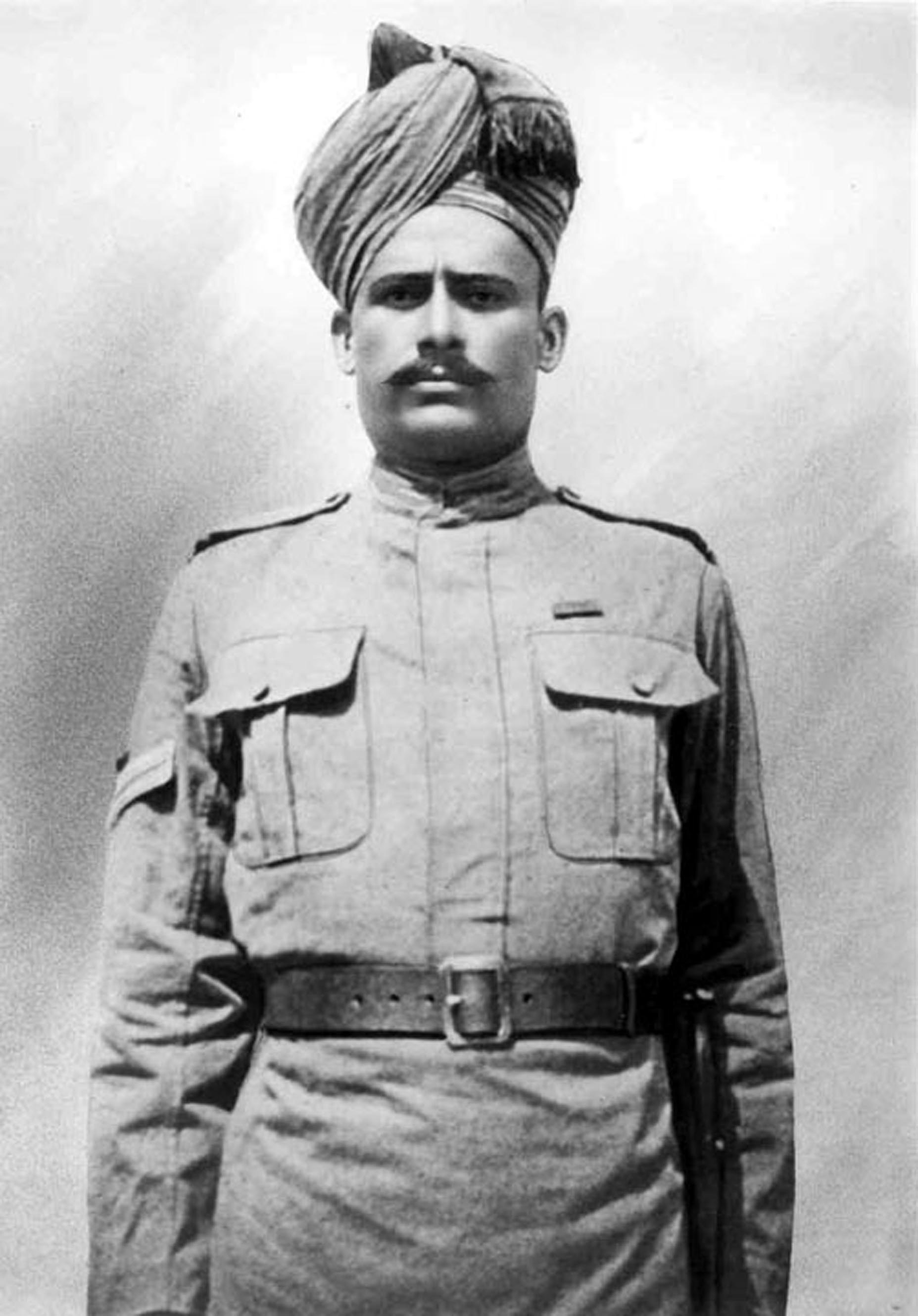 Naik_Shah_Ahmad_Khan,_VC,_89th_Punjabis,_1916_copy2.jpg