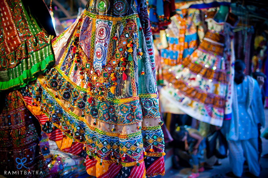 Garba-Dandiya-Navratri-Festival-Ahmedabad-by-Ramit-Batra-01.jpg