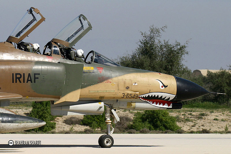 An_IRIAF_F-4E_in_Bushehr_Airbase.jpg