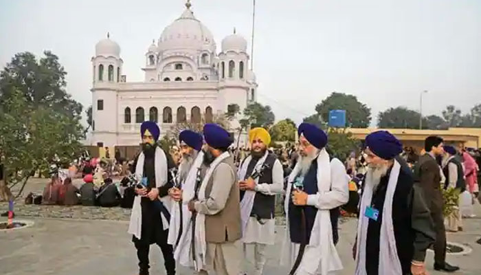 Sikh pilgrims are visiting Gurdwara Darbar Sahib in Kartarpur. Photo: file/AP