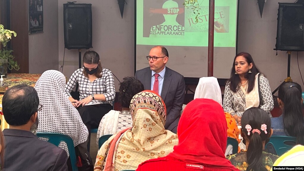 Peter D. Haas, the US envoy in Bangladesh, at a meeting with some families of alleged victims of enforced disappearance, in Dhaka, Bangladesh, Dec. 14, 2022.