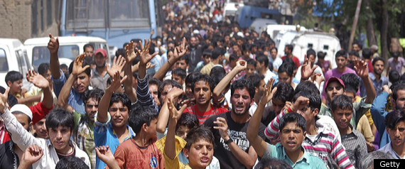 r-KASHMIR-PROTESTS-large570.jpg