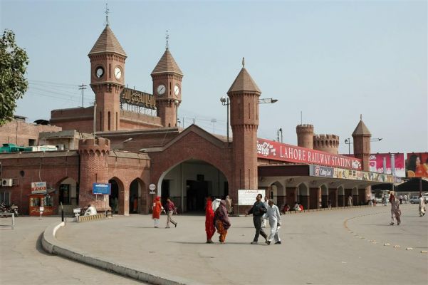 Lahore_railway_station.jpeg