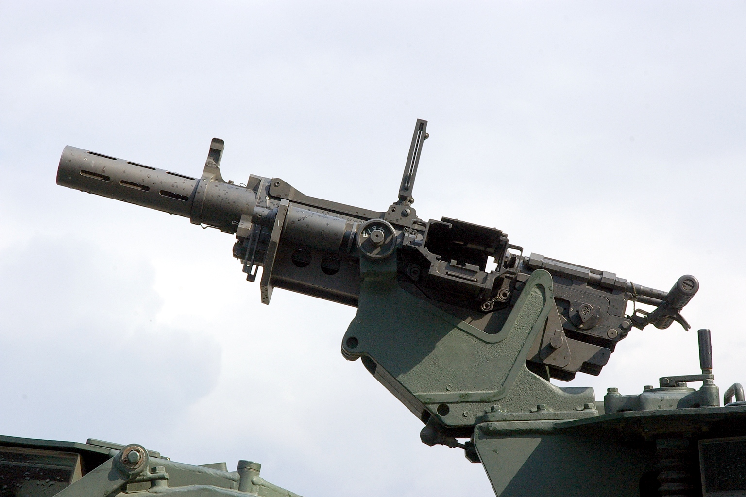 Type96_40mm_Automatic_Grenad_Gun_on_Vehicle.JPG