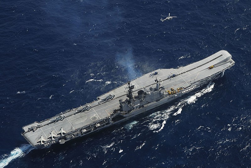 800px-INS_Viraat_%28R22%29_Malabar_07.jpg