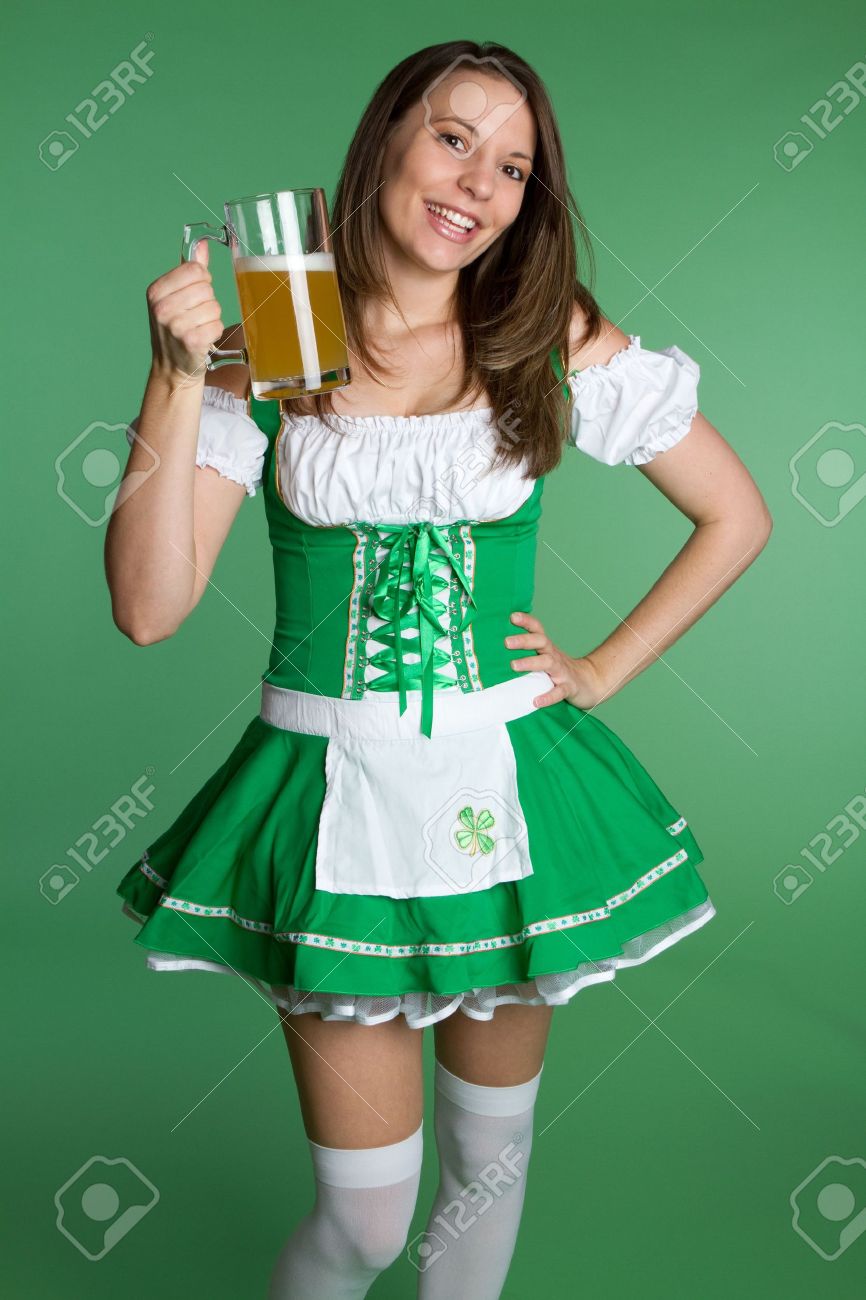 6363438-d%C3%ADa-de-san-patricio-mujer.jpg