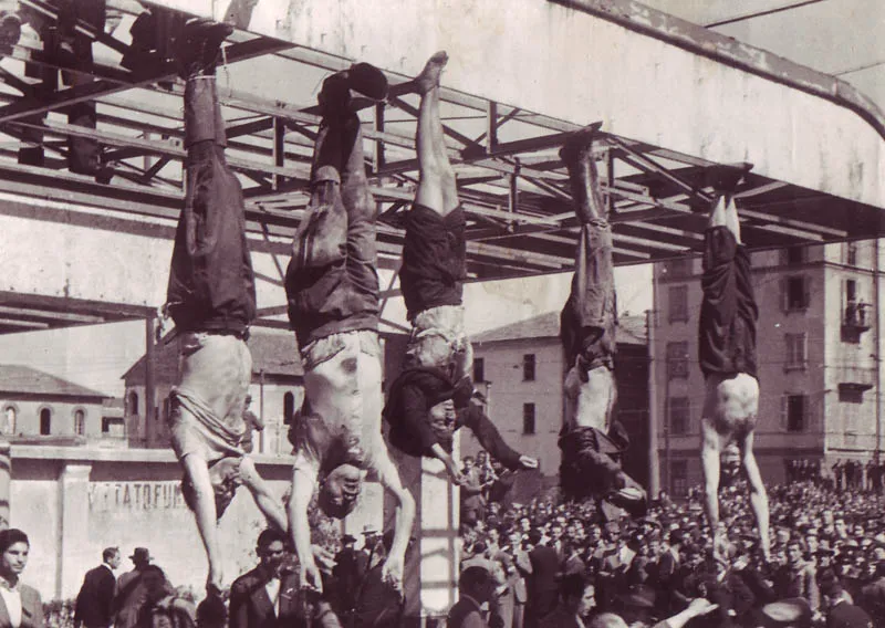 mussolini_e_petacci_a_piazzale_loreto_1945.jpg